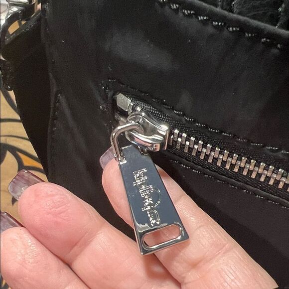 Kipling Women's Small Handbag with Monkey Keychain - Picture 4 of 15